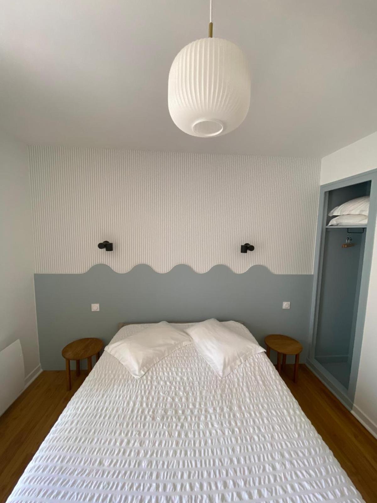 Hotel Les Voisins Beaucemaine Ploufragan Rum bild