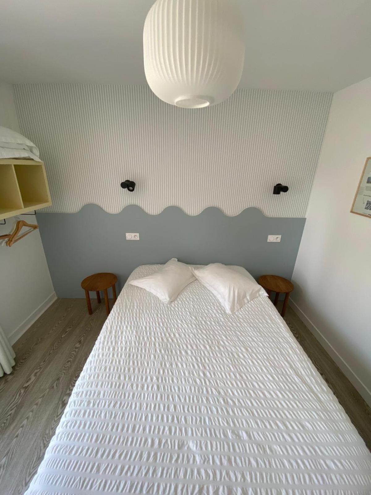 Hotel Les Voisins Beaucemaine Ploufragan Rum bild