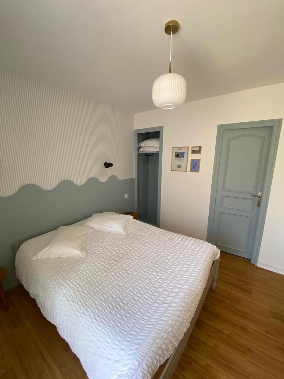 Hotel Les Voisins Beaucemaine Ploufragan Exteriör bild